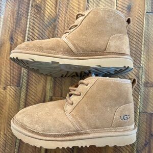Tan Ugg Neumel II Boots